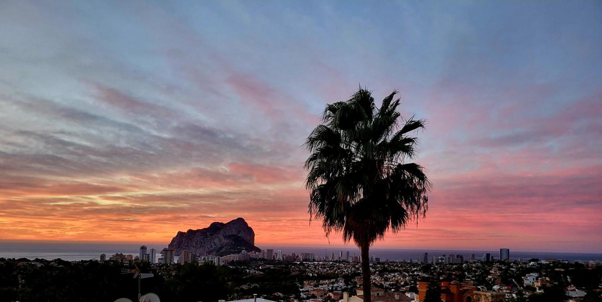 Casa Sunrise - Costa Blanca House With Rooftop, Swimming Pools And Panoramic Sea And Calpe Views 외부 사진
