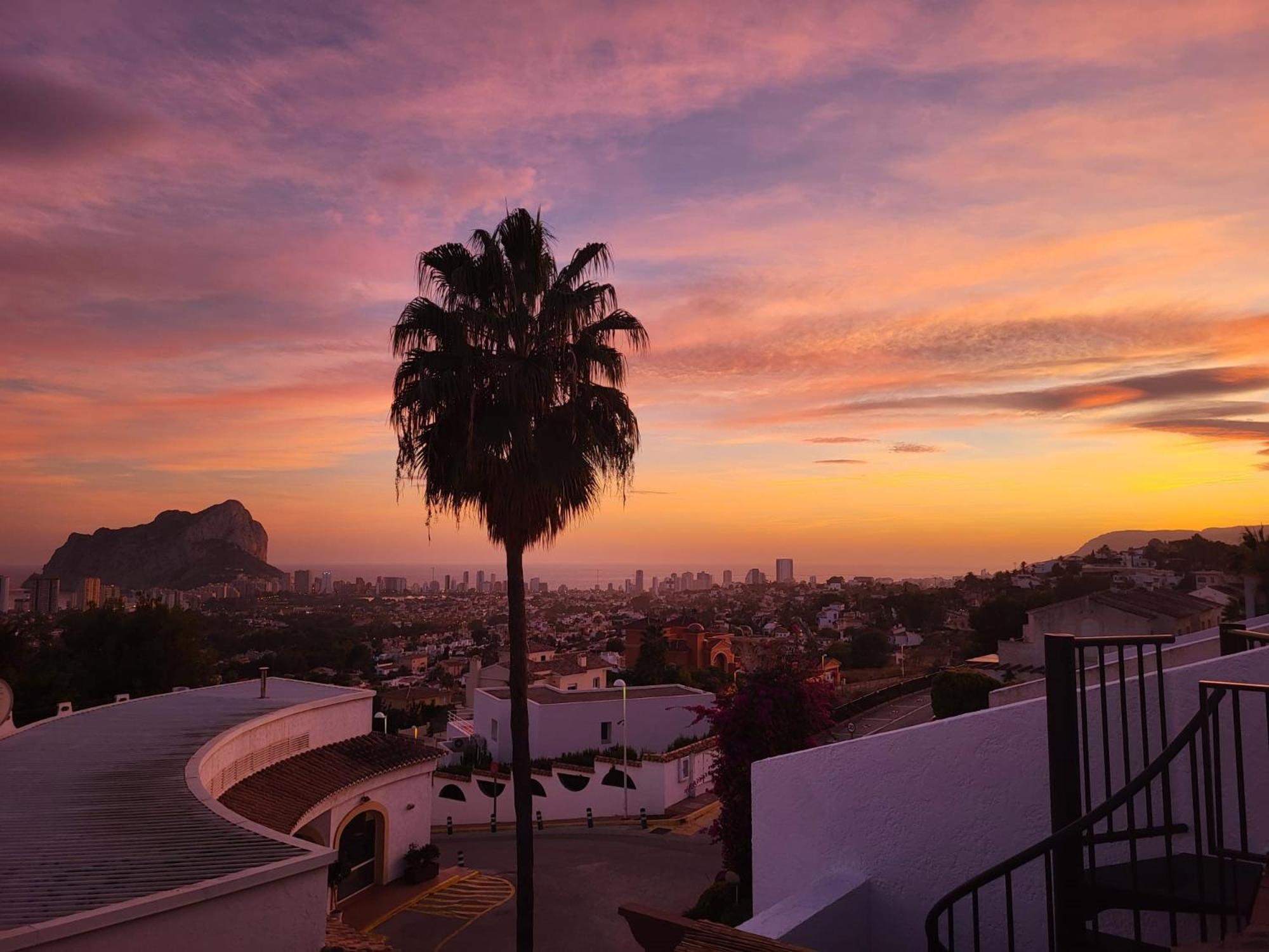Casa Sunrise - Costa Blanca House With Rooftop, Swimming Pools And Panoramic Sea And Calpe Views 외부 사진