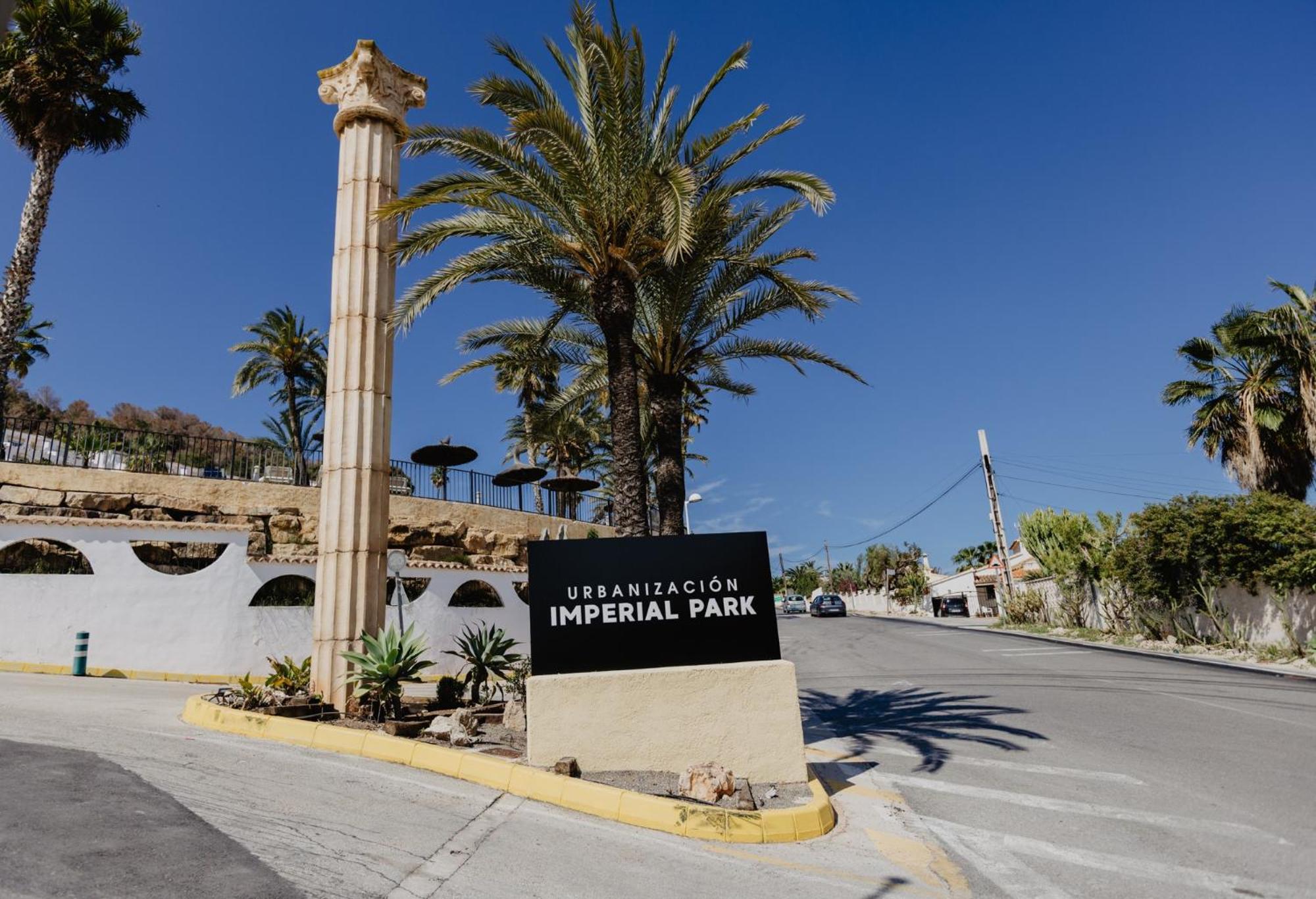 Casa Sunrise - Costa Blanca House With Rooftop, Swimming Pools And Panoramic Sea And Calpe Views 외부 사진